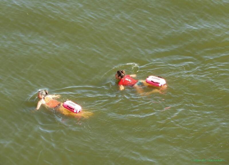 swimming neighbour ladies 2