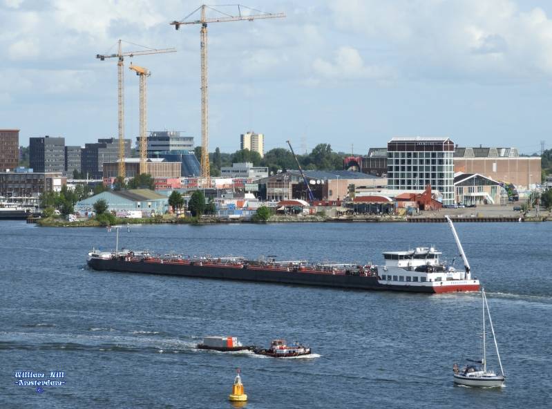 inlandtanker 'Iduna' with view that will change in a year