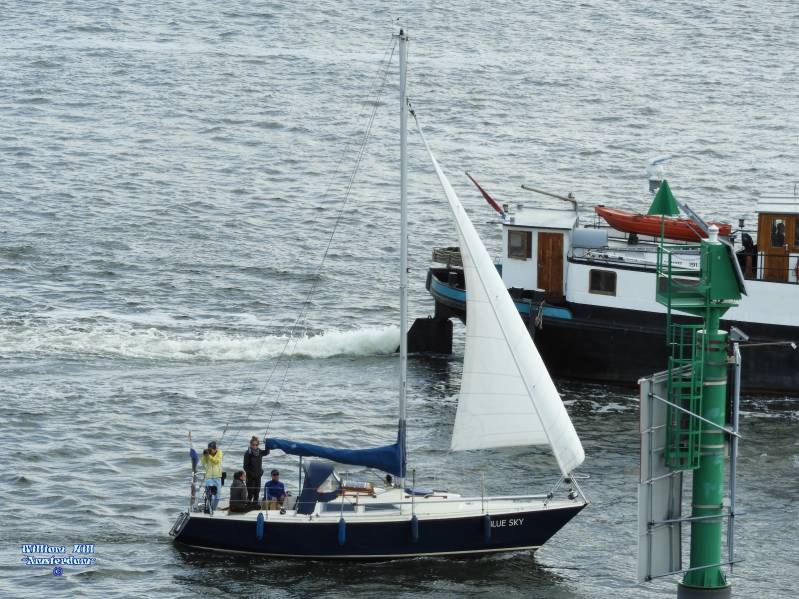 sailboat 'Blue Sky'