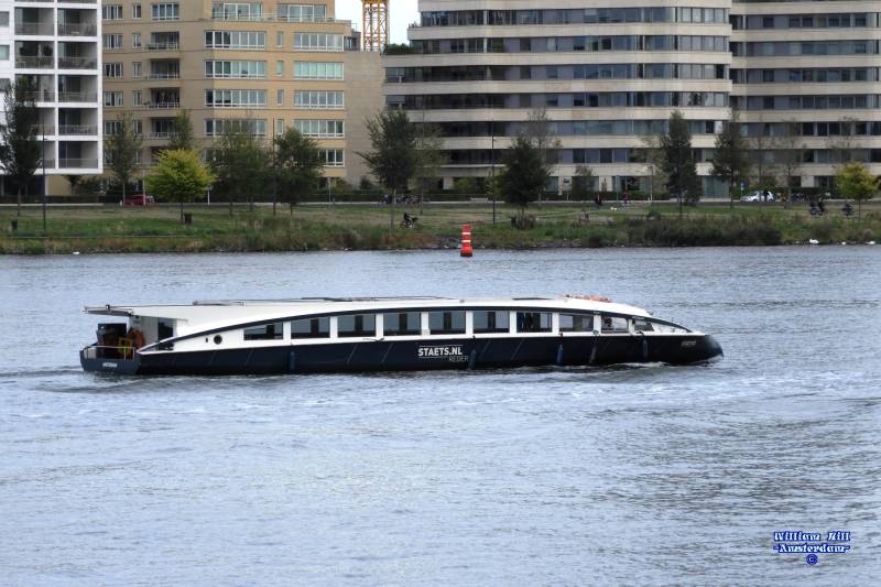 tourist canalboat  'STAETS I'
