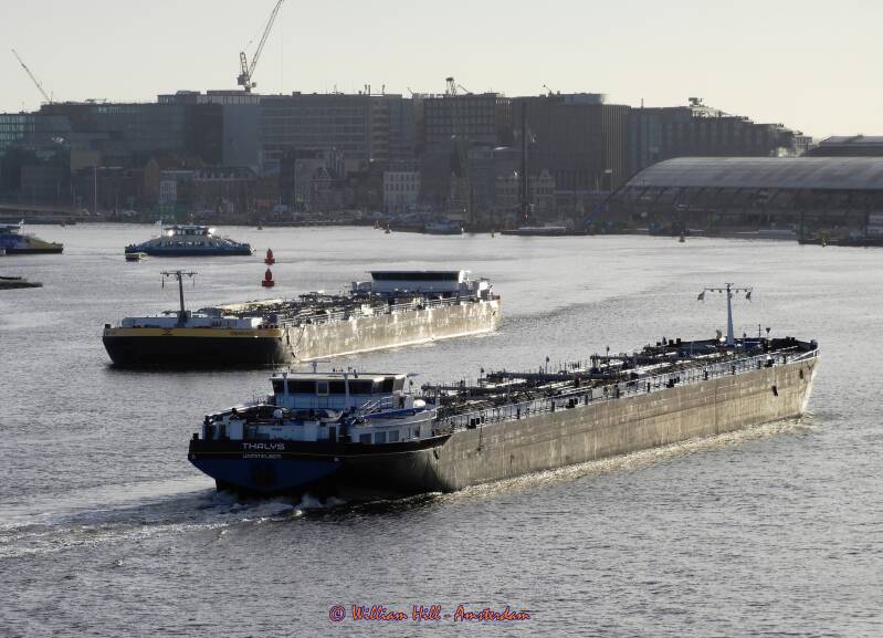 tankers THALYS and SMARAGD