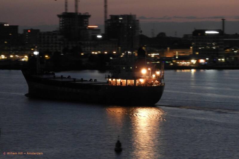 coaster WILSON TRENT leaving us