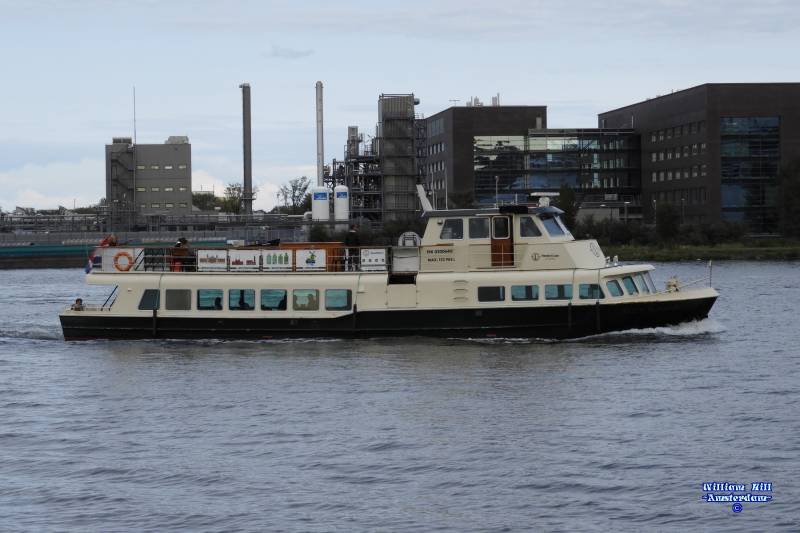 ferry (Zaandam<>Amsterdam), ELLY GLASIUS'