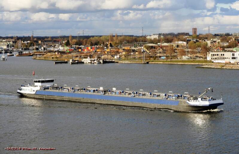 tanker MACAN