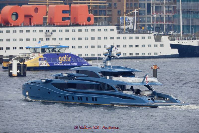 PHI and a waiting IJveer 65