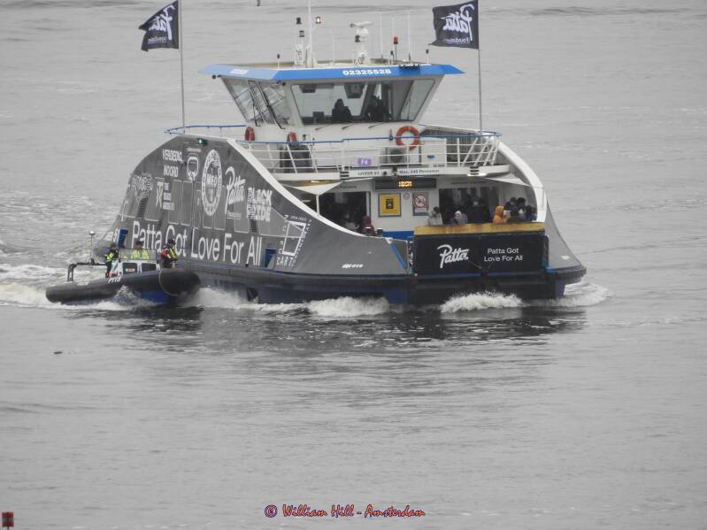 (10) some police action (probably a drill) with ferry IJveer 51