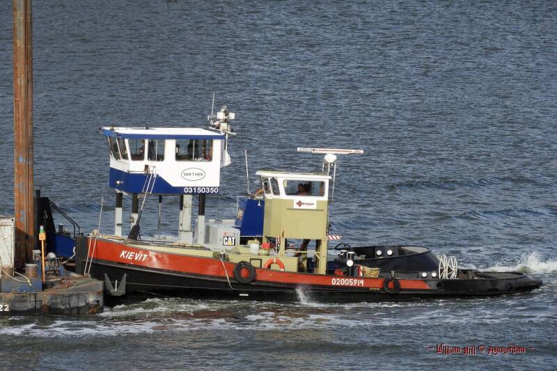  tugs ORCA &amp; KIEVIT