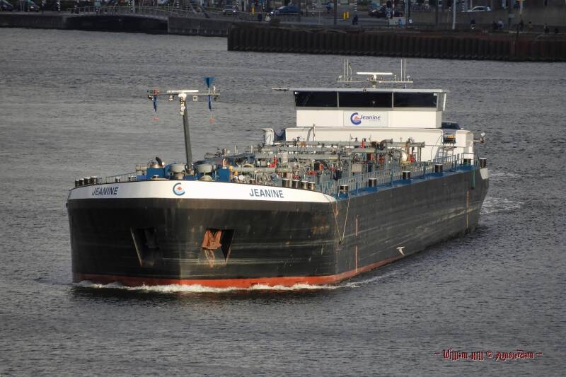 inlandtanker JEANINE