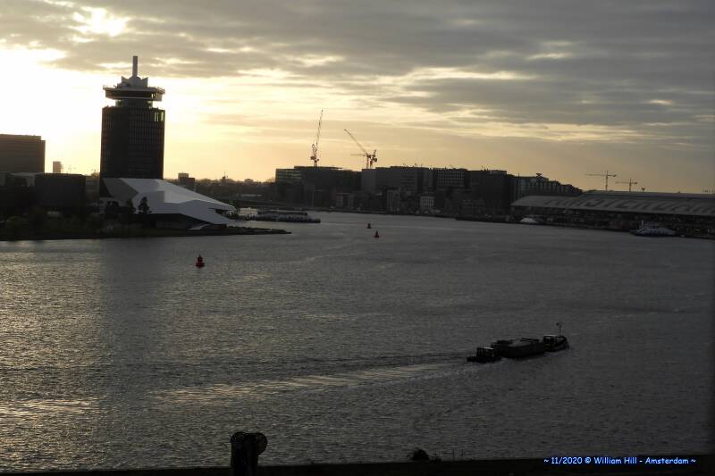  The morning at 09:00