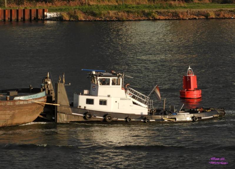 pushingtug 'Sobrina'