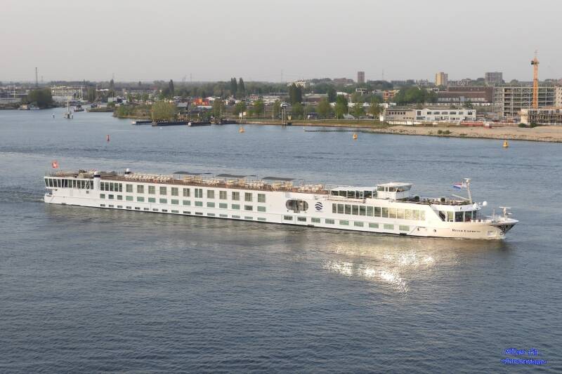 RIVER EMPRESS