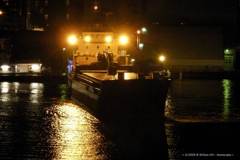 putting this building in the lights