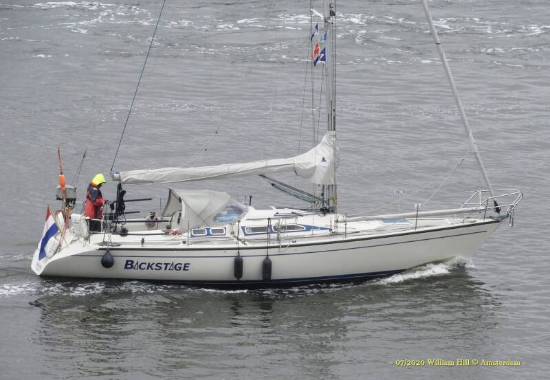 sailboat BACKSTAGE