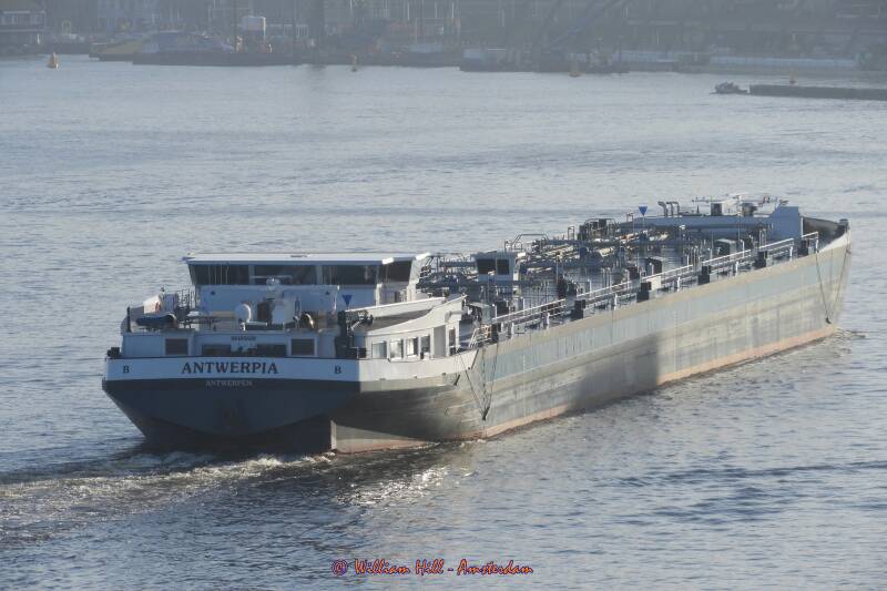 (16) tanker ANTWERPIA