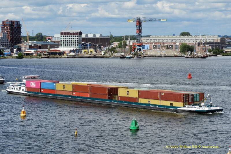 Containervessel XANTHOS