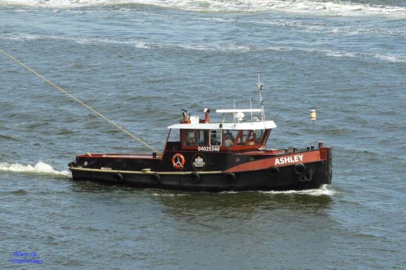 tug ASHLEY