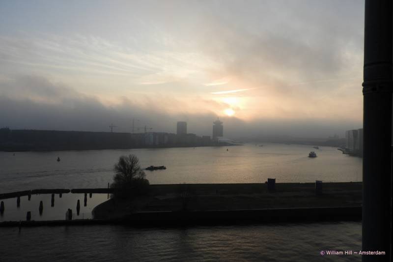 09:22, a break through