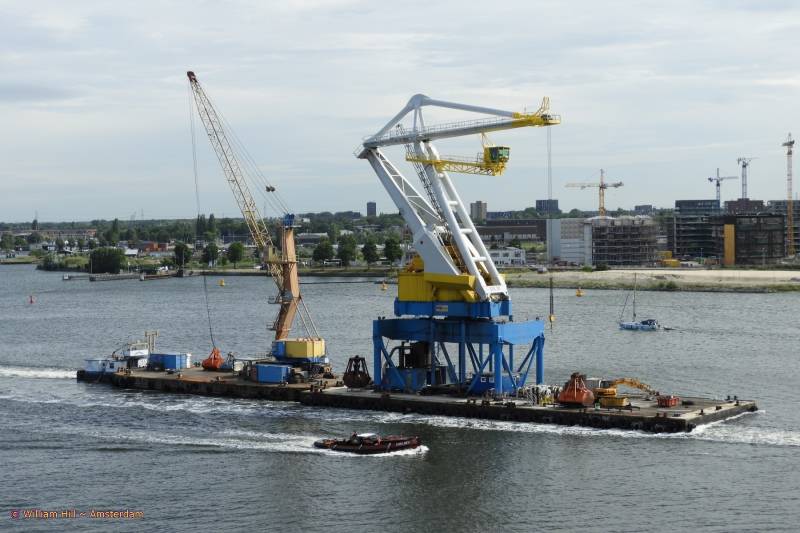 big MAJA crane SKY FALL passing