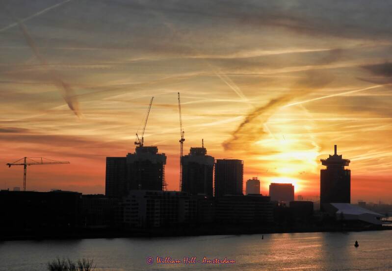 ♪ Here comes the sun ♫