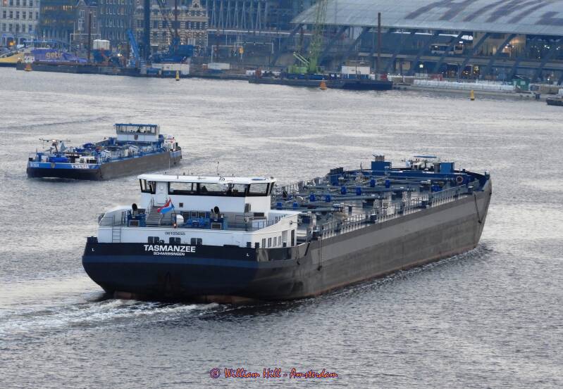 tankers TASMANZEE and FREYJA