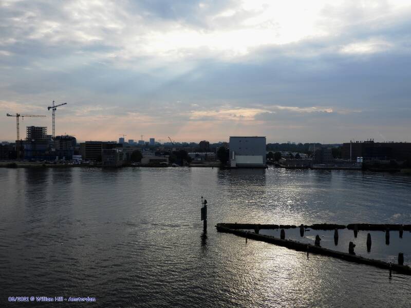 05, A nice shiny grey morning