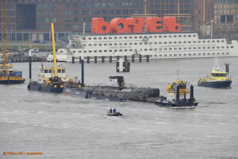 Ah, it is the old sovjet sub that is in Amsterdam since 2002