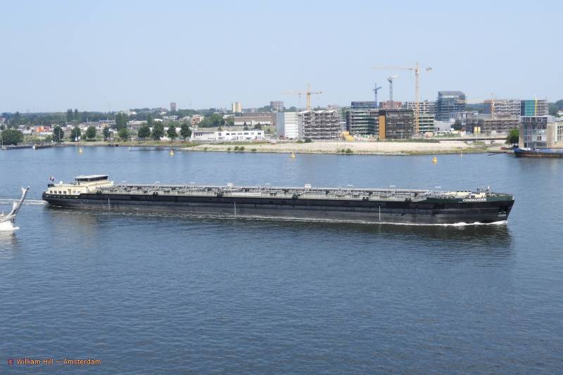 inlandtanker COMMANDER