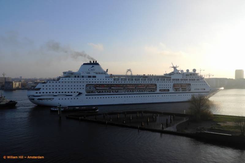 (18) - COLUMBUS arrives