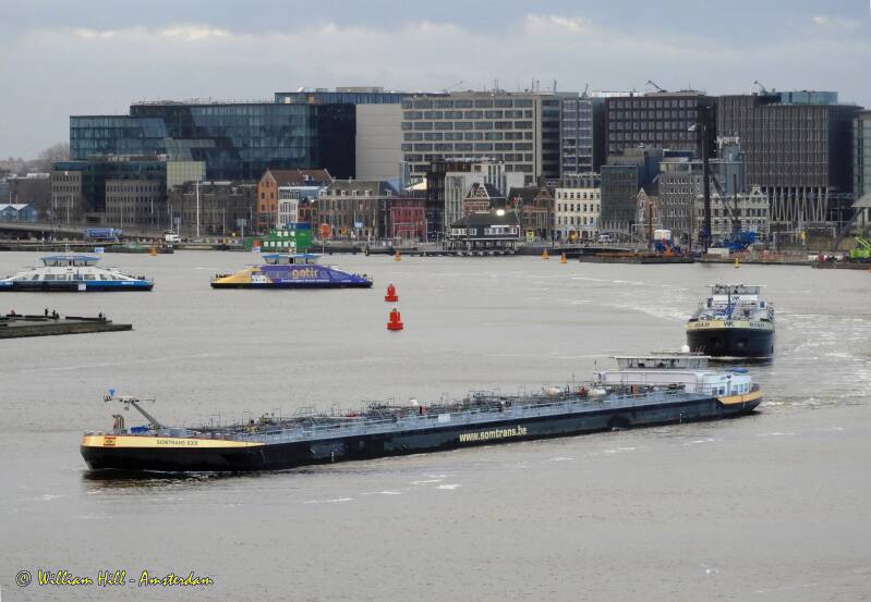 inl.tanker SOMTRANS XXX  followed by RIAD