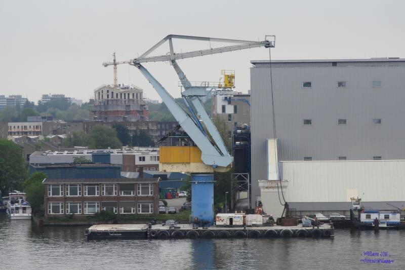 Floating crane, MAJA SKYFALL