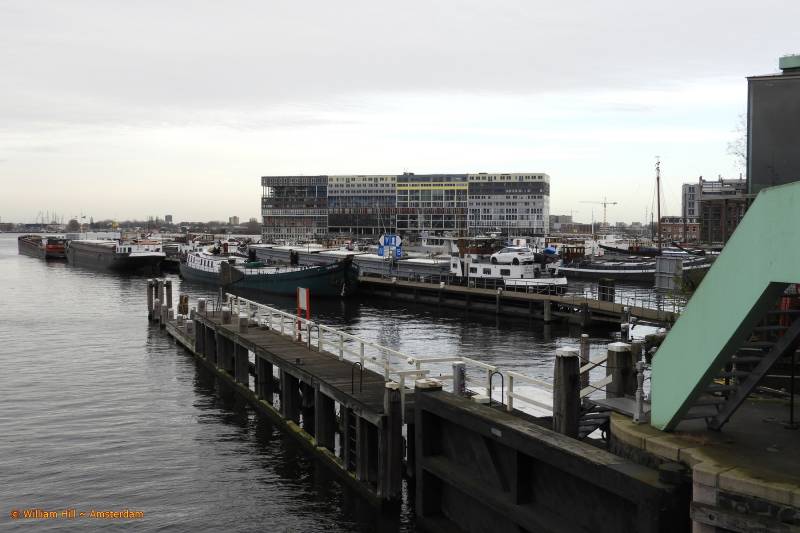 Westerkeersluis with view over Oude Houthaven