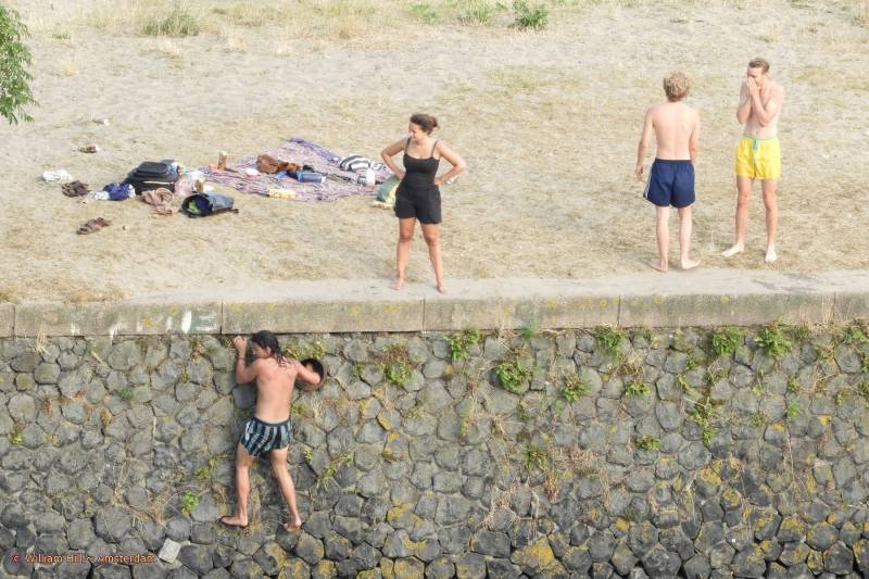 Really..? can&#039;t she find him..?