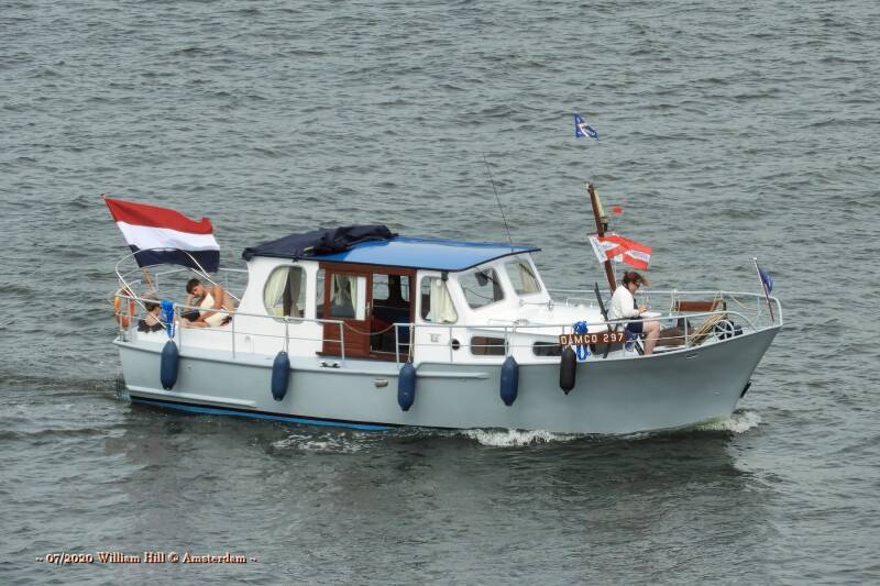 a day out with the family on the DAMCO 297