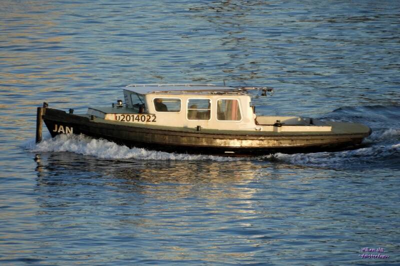 (04.12) - tug 'Jan'