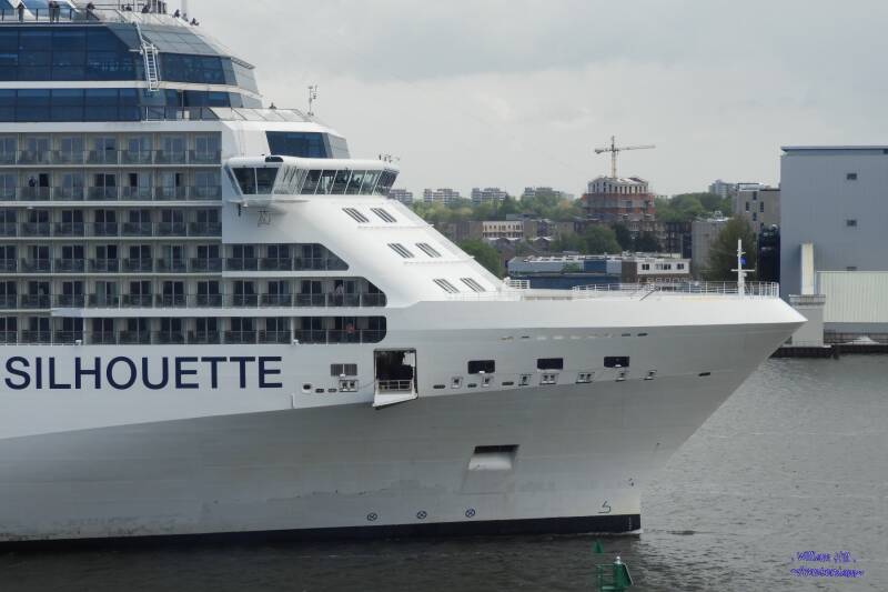  Celebrity SILHOUETTE