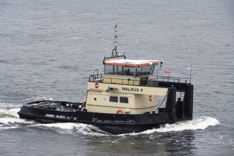 02, pushboat WALRUS  V