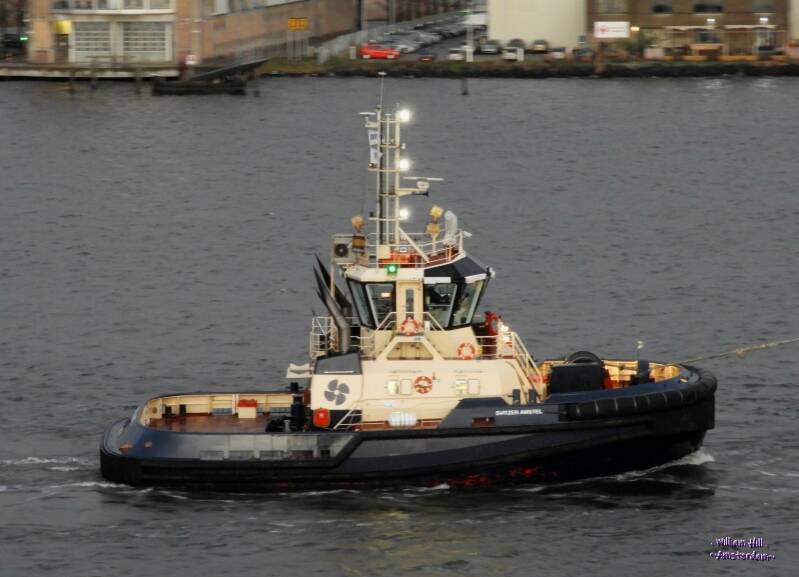 (09.12) - harbor assisting tug 'Svitzer Amstel'