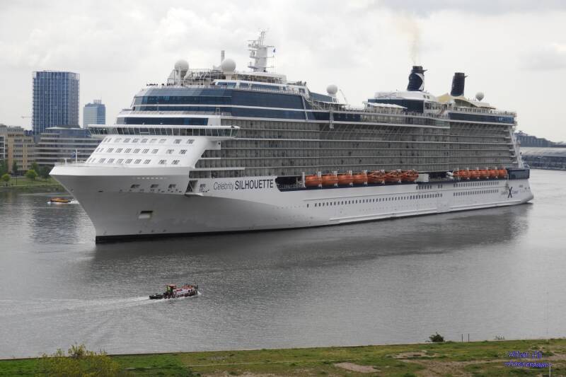 and here we see them passing eachother