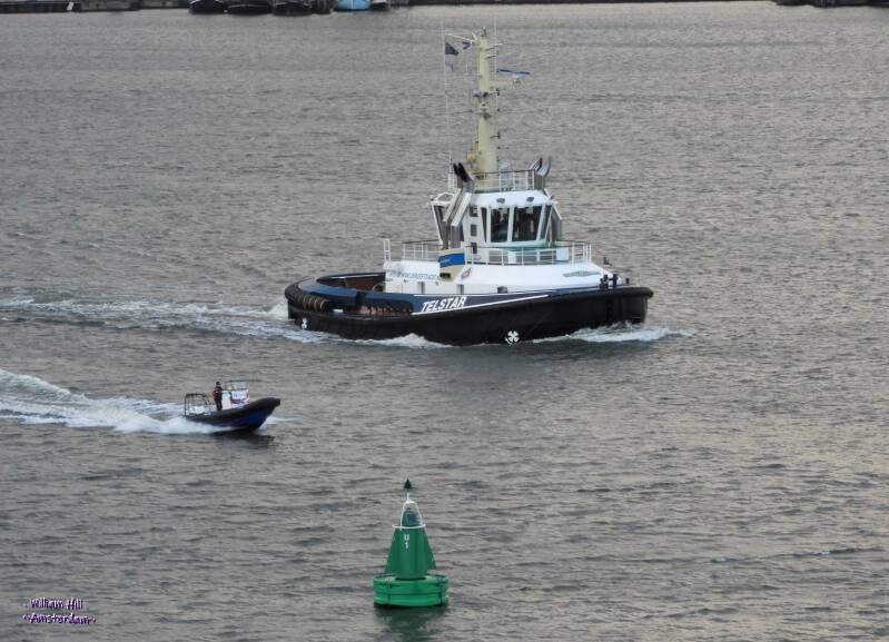 (10.12) - tug 'Telstar' and police vessel