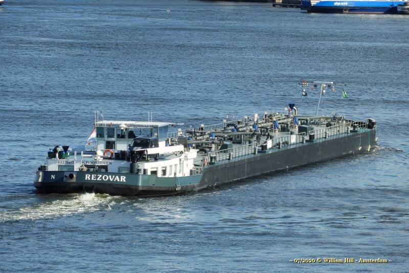 inlandtanker REZOVAR