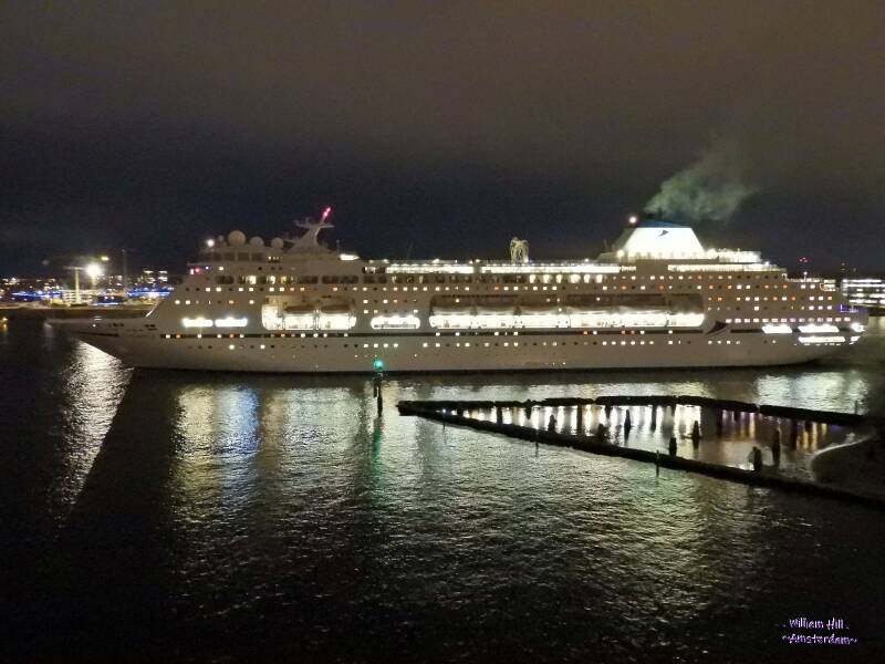 (12.12) - passengership 'Columbus'