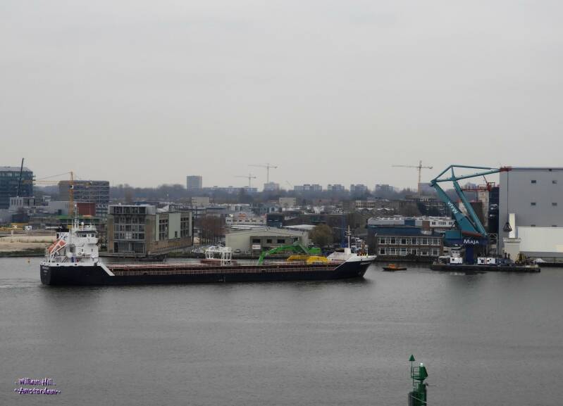 (15.12) - 'Kjervaagsund' arriving to OMYA