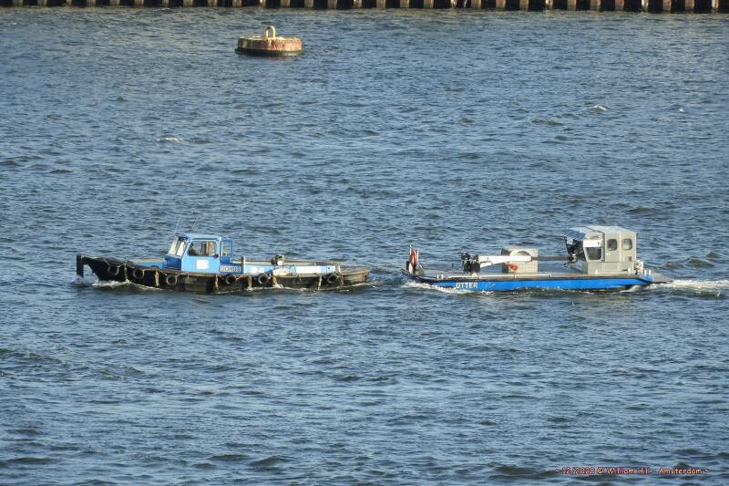 tug DORUS with tow OTTER