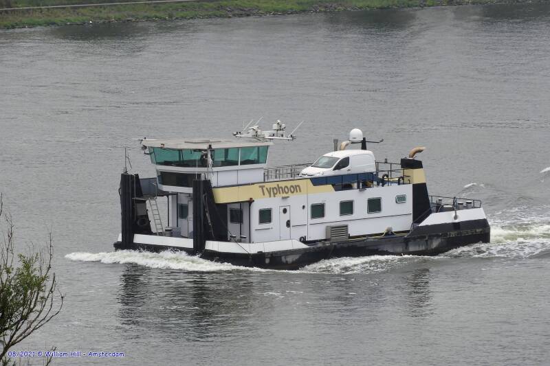 pushboat TYPHOON