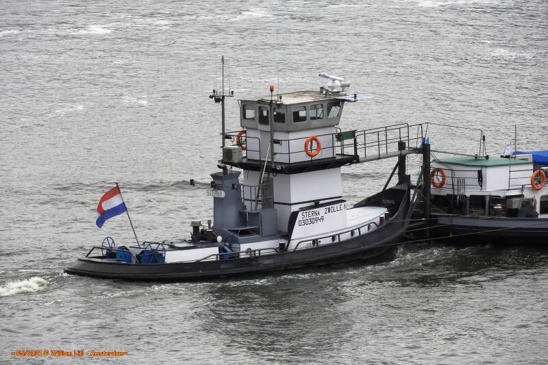 tug/pusher STERNA