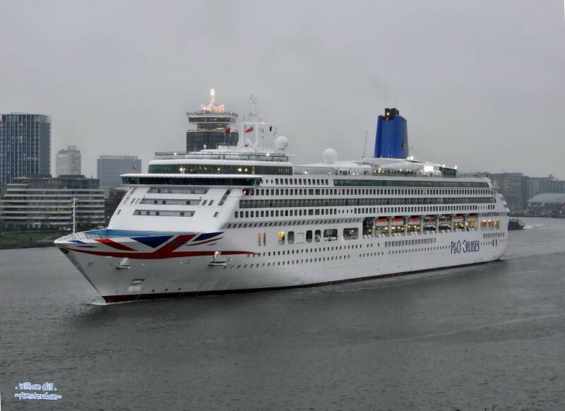 (18.12) passengership 'Aurora'