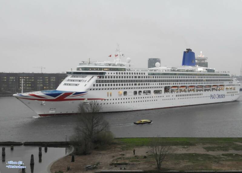 (18.12) 'Aurora' passing Stenenhoofd