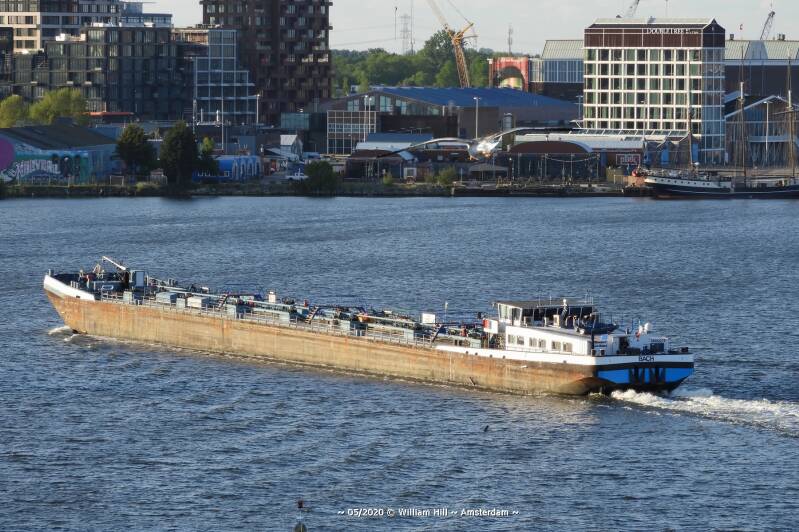 tanker BACH