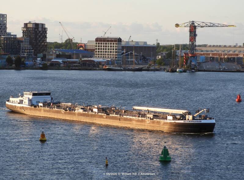 tanker STRAUSS
