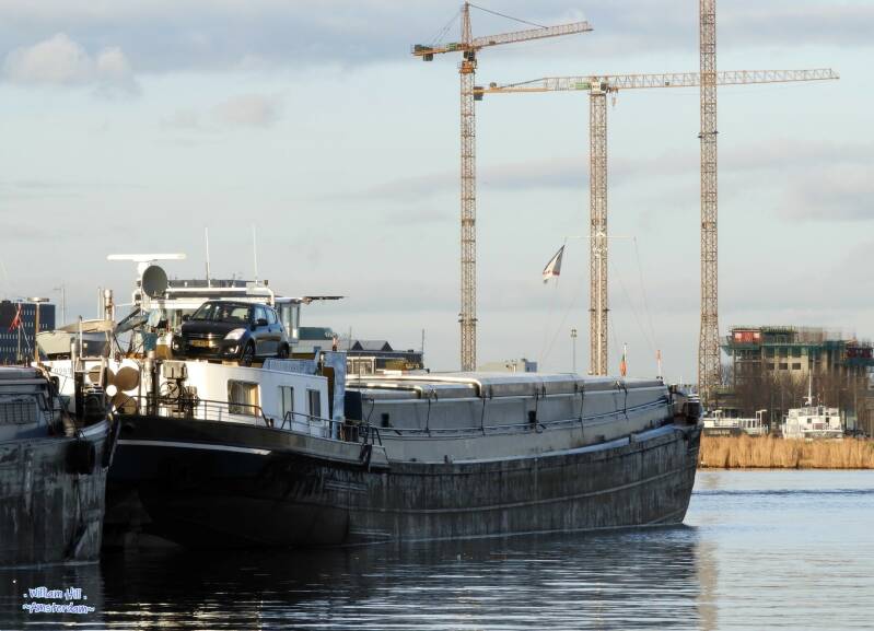 (24.12) cargo 'Jomaja' in Oude Houthaven